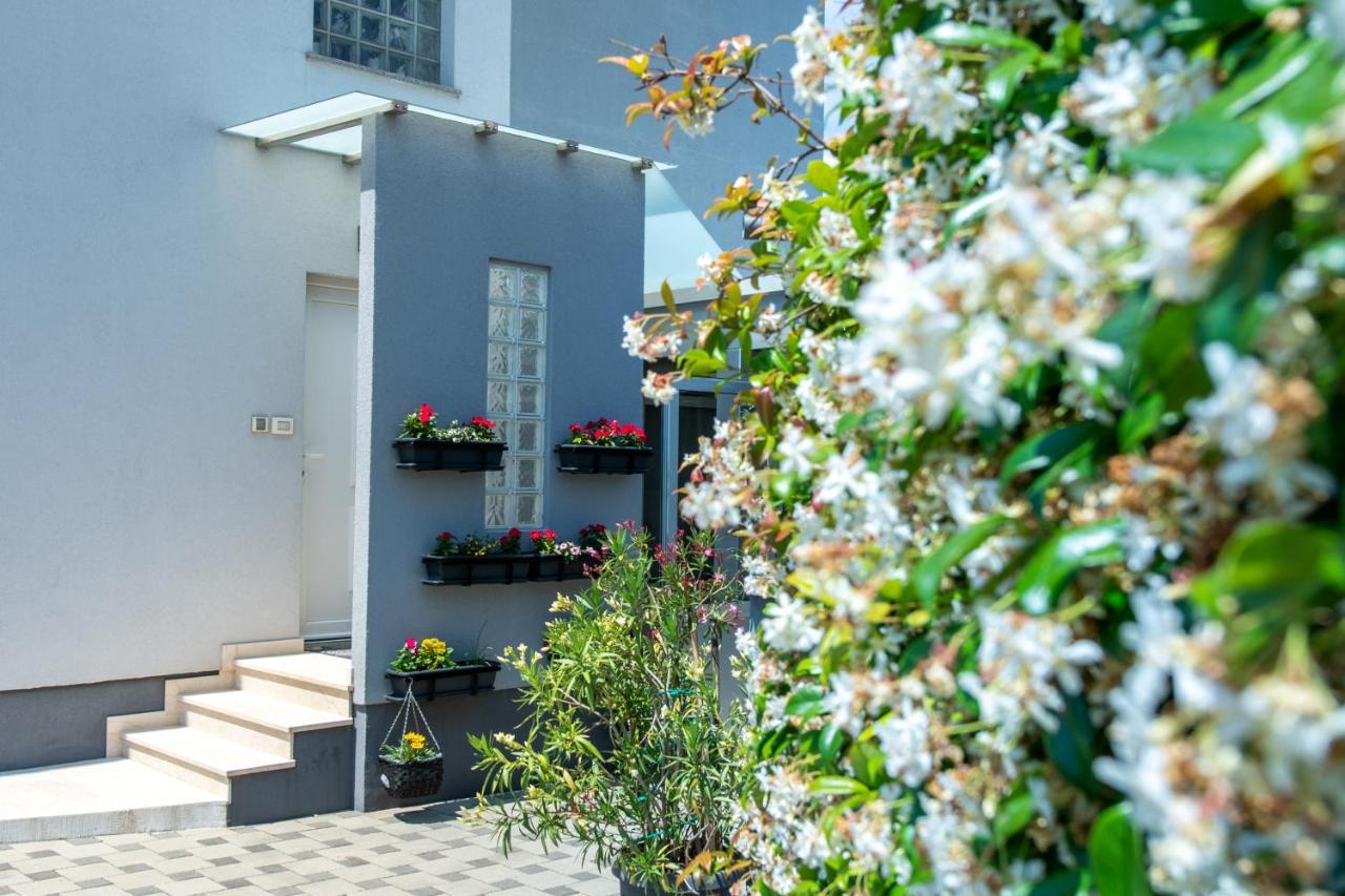 Apartments Greta & Ivona PUY Exterior foto